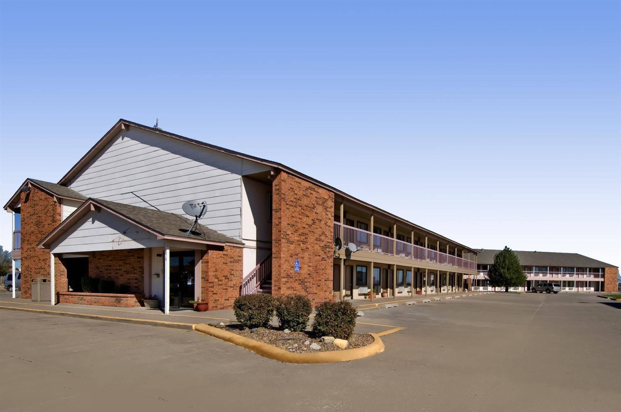 Americas Best Value Inn - Garden City Esterno foto