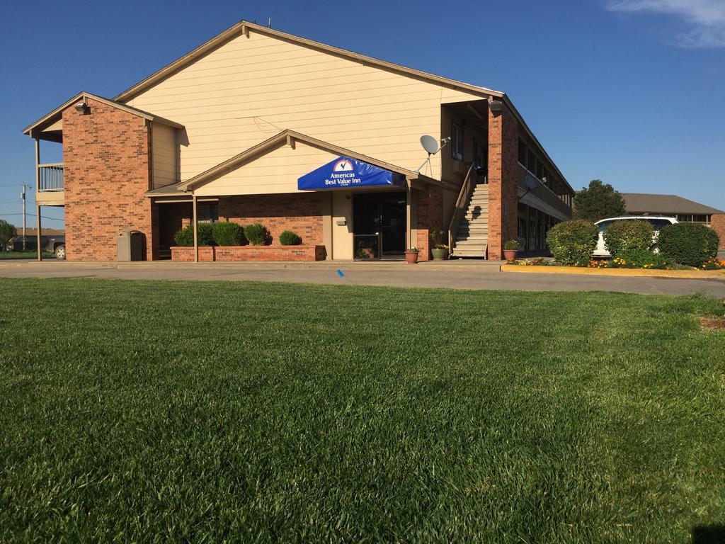 Americas Best Value Inn - Garden City Esterno foto