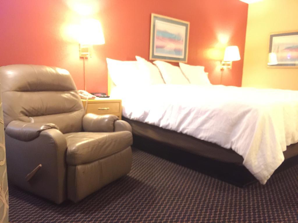 Americas Best Value Inn - Garden City Esterno foto