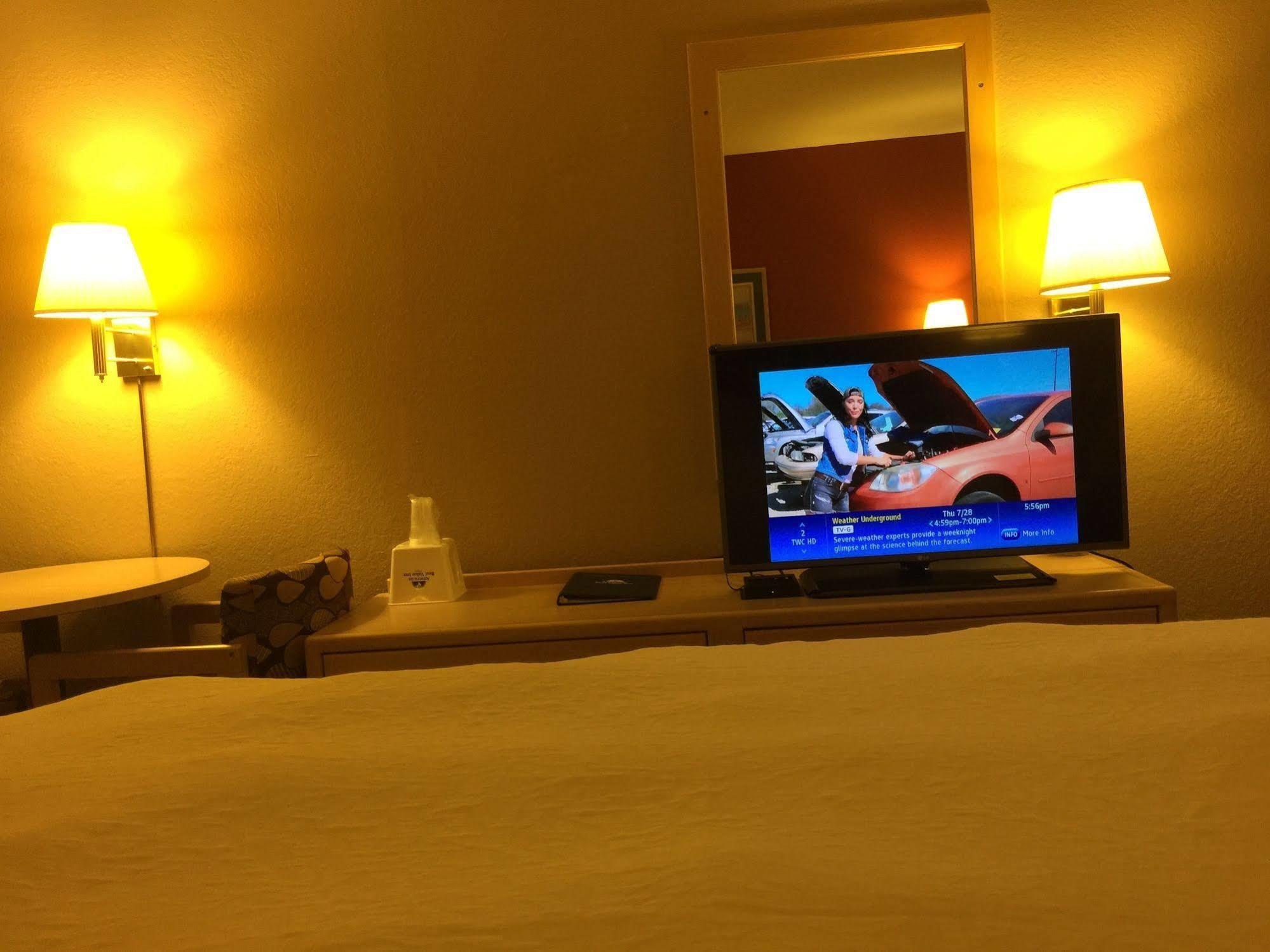 Americas Best Value Inn - Garden City Esterno foto